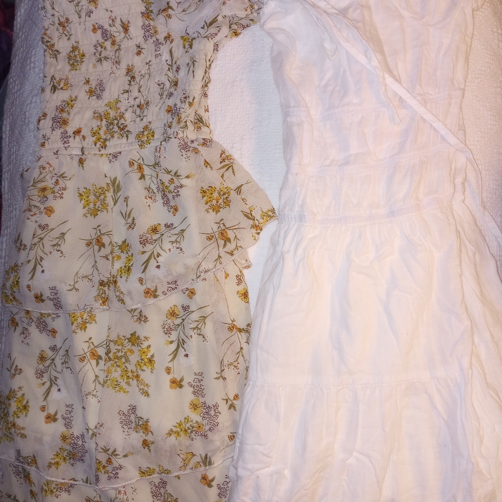 Bundle 💘🍂 2 Dresses Floral and White